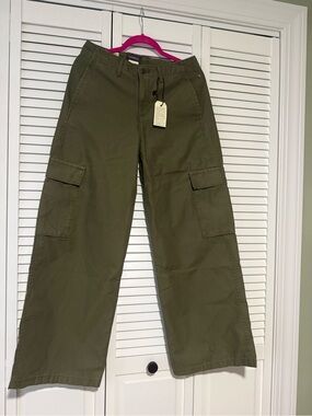 Levi's  Premium Women's Baggy Cargo Pants Olive Green Twill Button Cargo Pockets